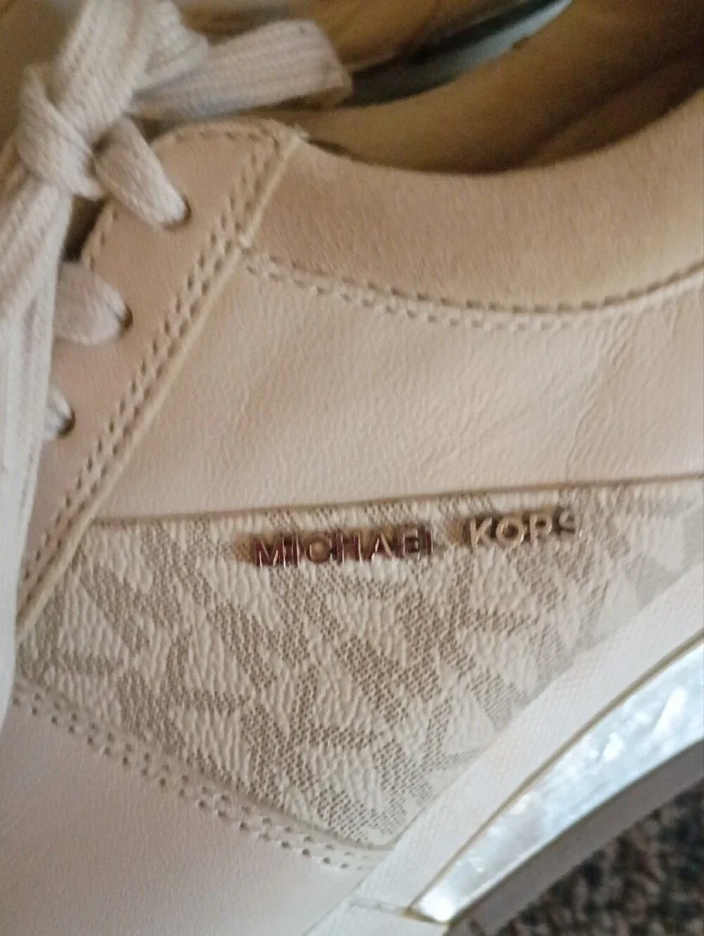 MICHAEL Michael Kors Cream/White Signature Logo Lace-Up Sneakers 7